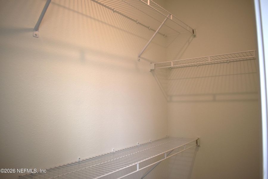 Spacious, unfurnished interior of a new home in Irongate Villas, Jacksonville (Image 32).