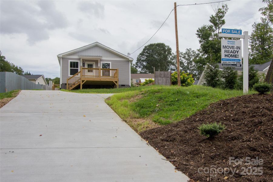 Front exterior of a new home in , Waynesville, NC, highlighting curb appeal (Image 10). Front exterior of a new home in , Waynesville, NC, highlighting curb appeal (Image 10).