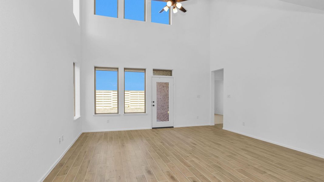 Spacious, unfurnished interior of a new home in Austin Point, Richmond (Image 10).