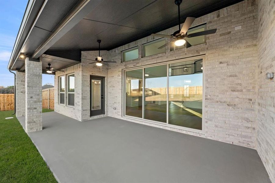 Exterior details and patio area of a home in Broadmoor Estates, Ovilla (Image 21).
