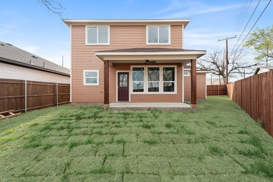 Exterior details and patio area of a home in , Fort Worth (Image 4).