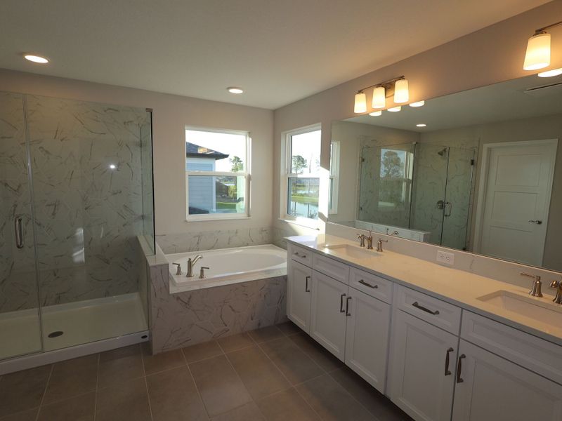 Owner's Bathroom Owner's Bathroom