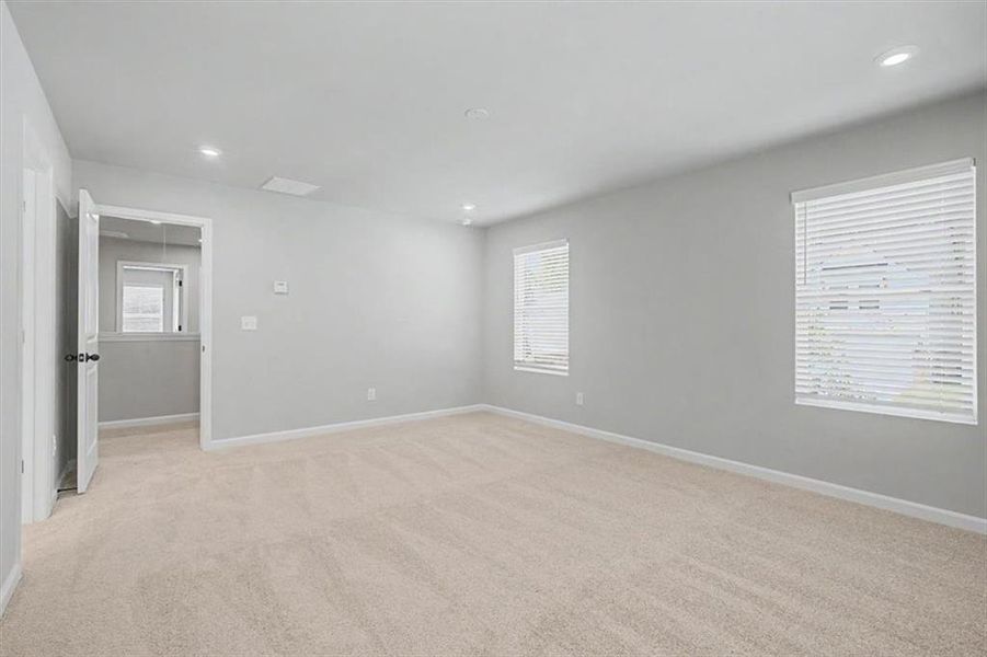 Spacious, unfurnished interior of a new home in Sawmill Creek, Mableton (Image 20).