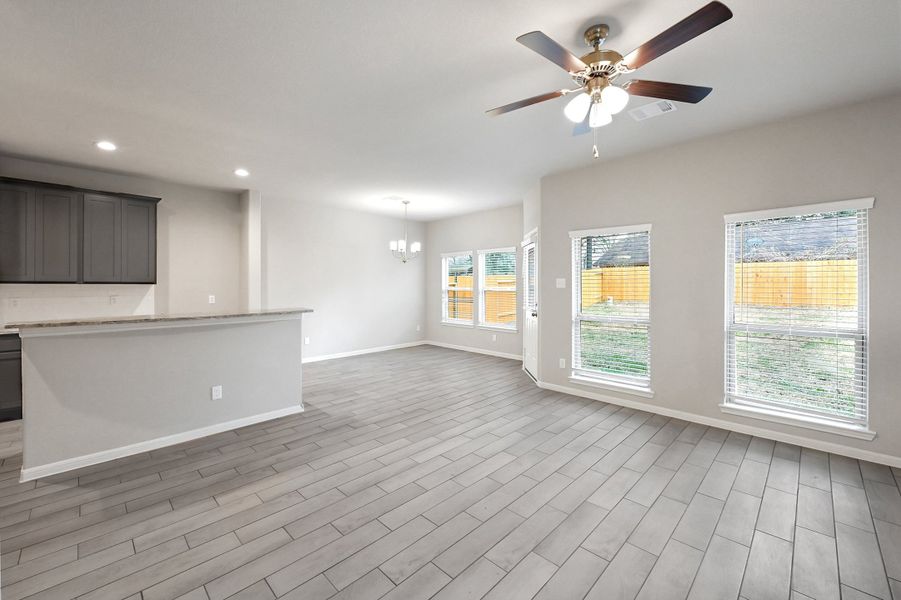 Representative unfurnished interior of a home built from the Floor Plan 1597 by Colina Homes in Rollingbrook Estates, Baytown (Image 15).