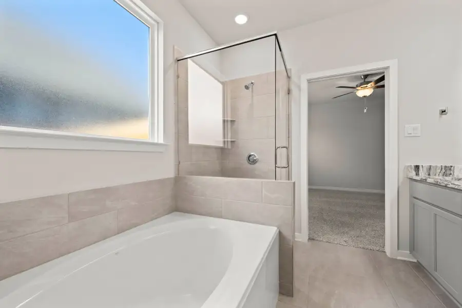 Furnished interior view inside a new home in Three Creeks, Belton (Image 6).