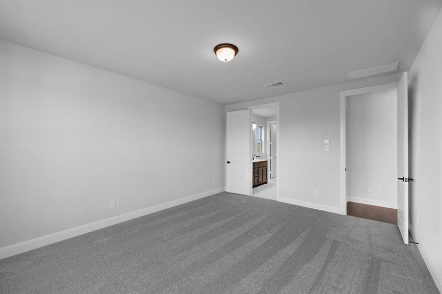 Spacious, unfurnished interior of a new home in Treeline, Justin (Image 29).