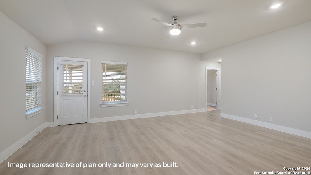 Spacious, unfurnished interior of a new home in Brookstone Creek, San Antonio (Image 11).