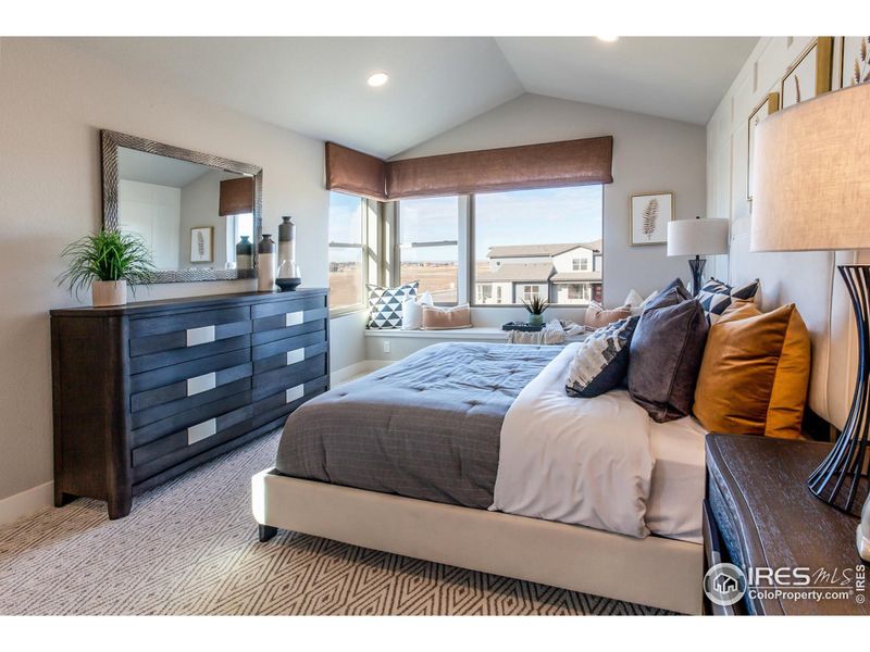 EXAMPLE PHOTO: MASTER BEDROOM