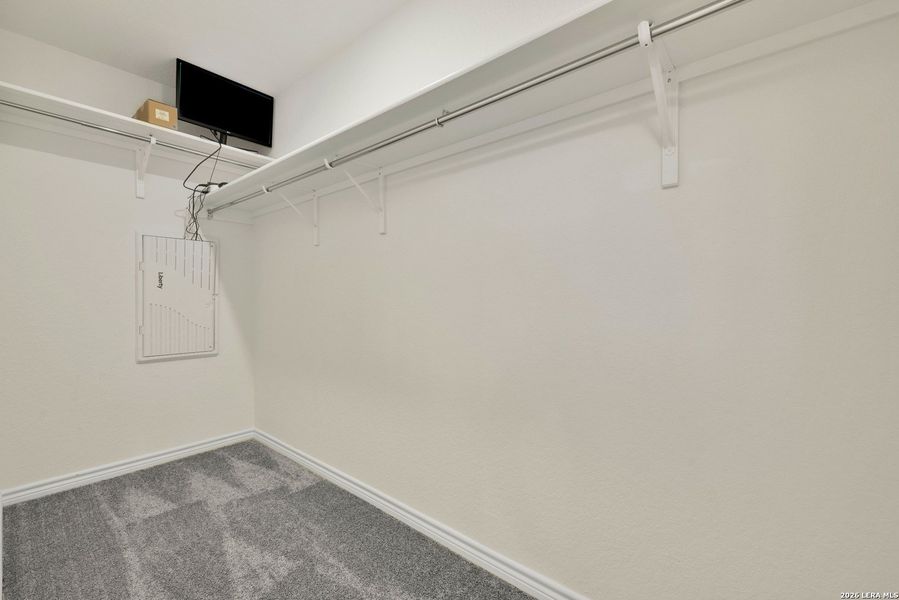 Spacious, unfurnished interior of a new home in , Converse (Image 17).