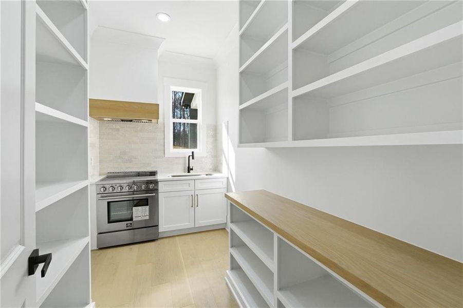 Furnished interior view inside a new home in , Lawrenceville (Image 14).