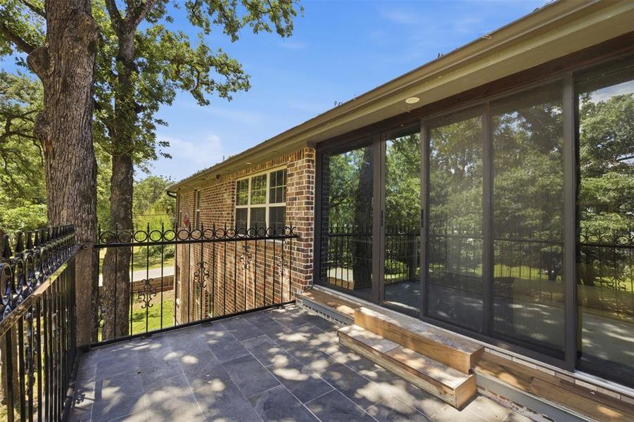 Exterior details and patio area of a home in , Mabank (Image 21).