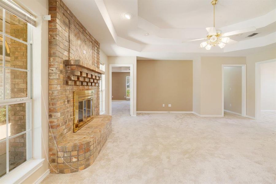 Spacious, unfurnished interior of a new home in , Reno (Image 12).