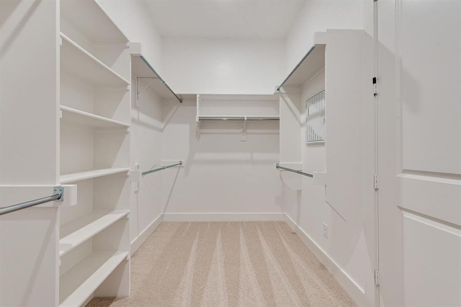 Spacious, unfurnished interior of a new home in Fields - 40' Lots, Frisco (Image 20). Spacious, unfurnished interior of a new home in Fields - 40' Lots, Frisco (Image 20).