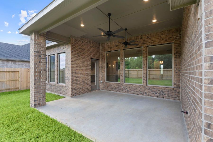 Exterior details and patio area of a home in Dellrose, Hockley (Image 3).