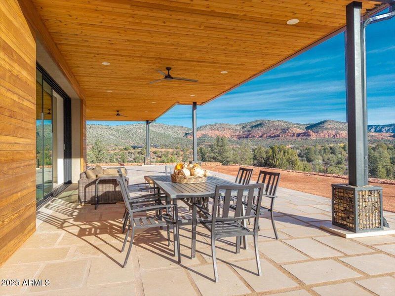 12-10 Amber Cliffs Way-DJI_2025122209154