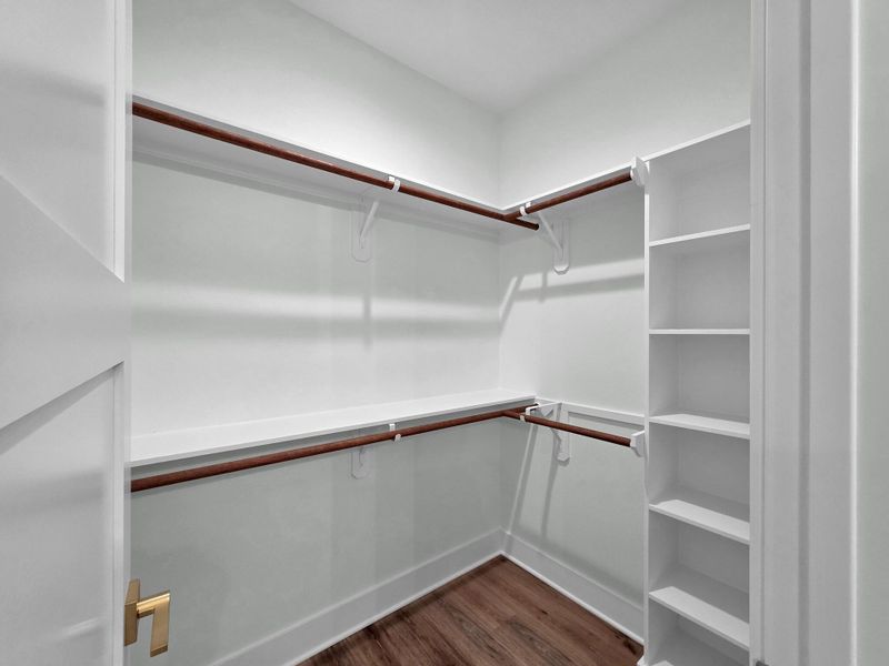 Spacious, unfurnished interior of a new home in , Bolivar Peninsula (Image 13).