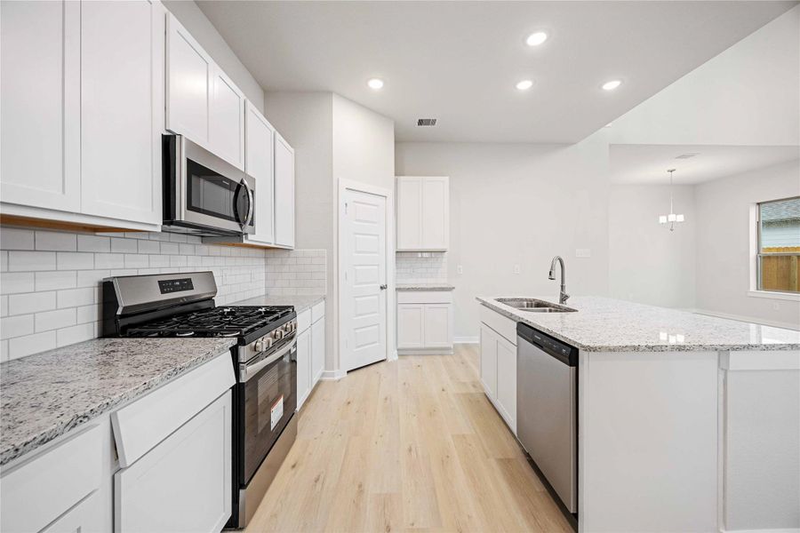 Furnished interior view inside a new home in Granger Pines, Conroe (Image 6). Furnished interior view inside a new home in Granger Pines, Conroe (Image 6).