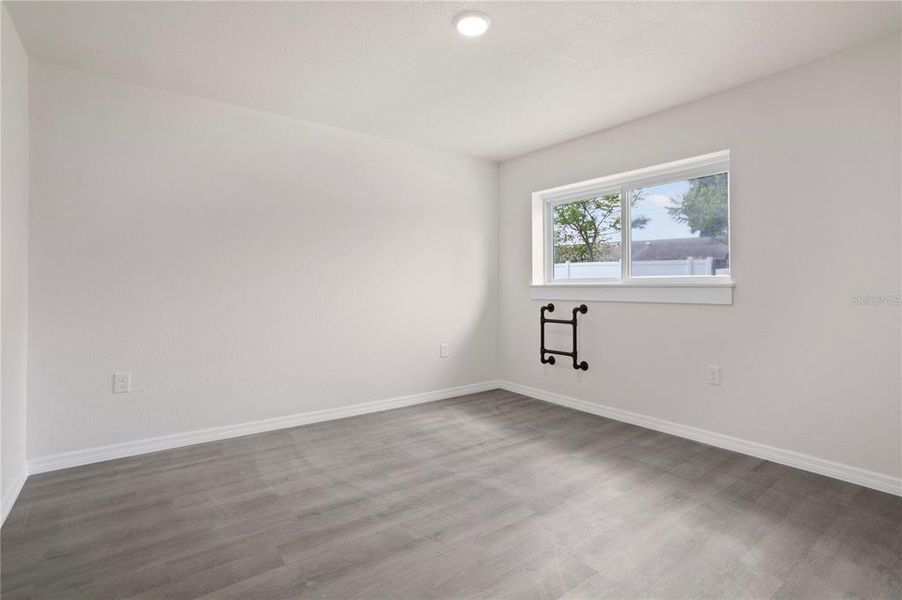 Spacious, unfurnished interior of a new home in , Seffner (Image 23).