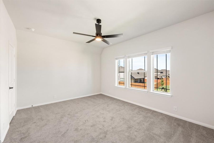 Spacious, unfurnished interior of a new home in Villages of Walnut Grove, Midlothian (Image 26).