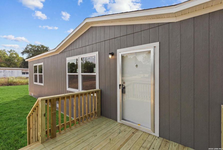 Exterior details and patio area of a home in , Floresville (Image 12).