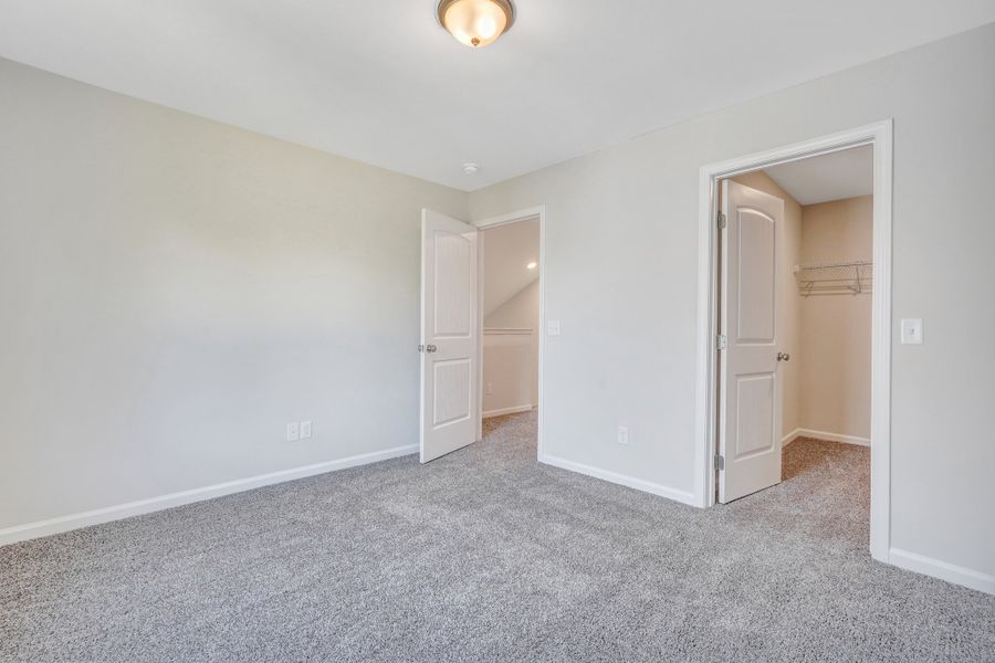 Spacious, unfurnished interior of a new home in Heritage at New Riverside, Bluffton (Image 34).