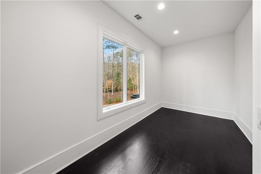 Spacious, unfurnished interior of a new home in , Sandy Springs (Image 78).