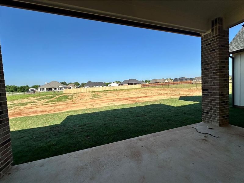 Exterior details and patio area of a home in , Paradise (Image 3).