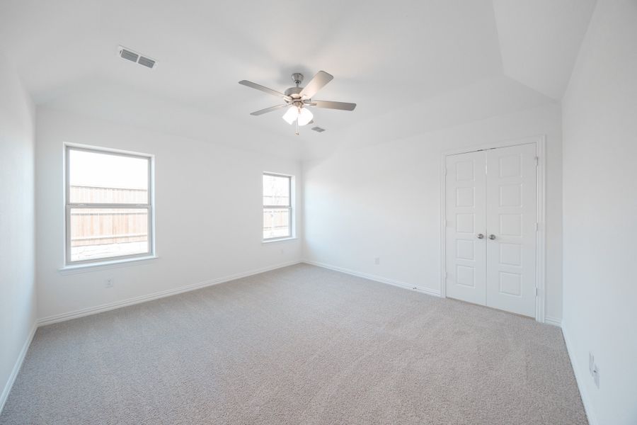 Spacious, unfurnished interior of a new home in Whitewing Trails, Princeton (Image 17). Spacious, unfurnished interior of a new home in Whitewing Trails, Princeton (Image 17).