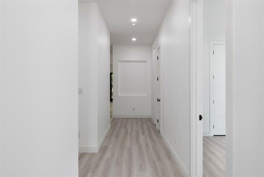 Spacious, unfurnished interior of a new home in , Dallas (Image 29).