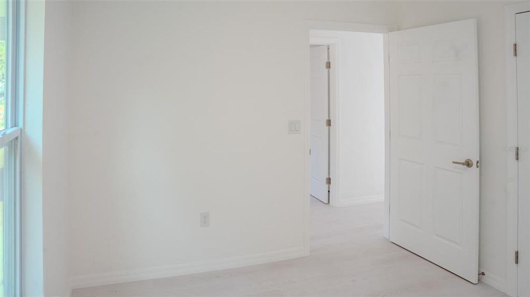 Spacious, unfurnished interior of a new home in , Hawthorne (Image 9).