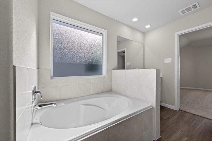 Furnished interior view inside a new home in Ridgeland Hills, Willis (Image 31).