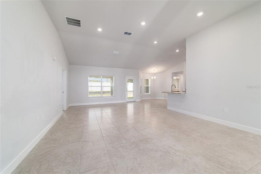 Spacious, unfurnished interior of a new home in Brookhaven, Ocala (Image 47).