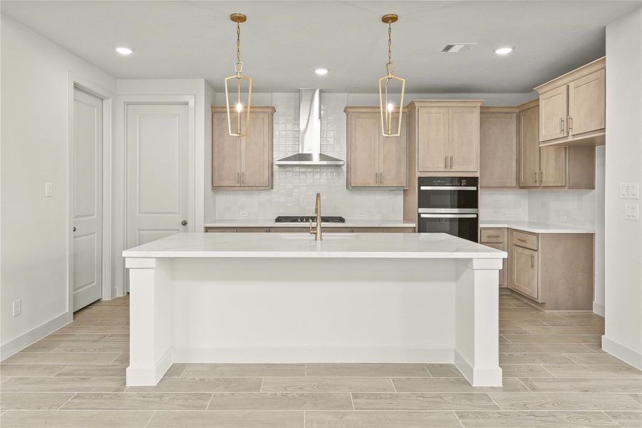 Representative image. Features, selections and colors may vary.