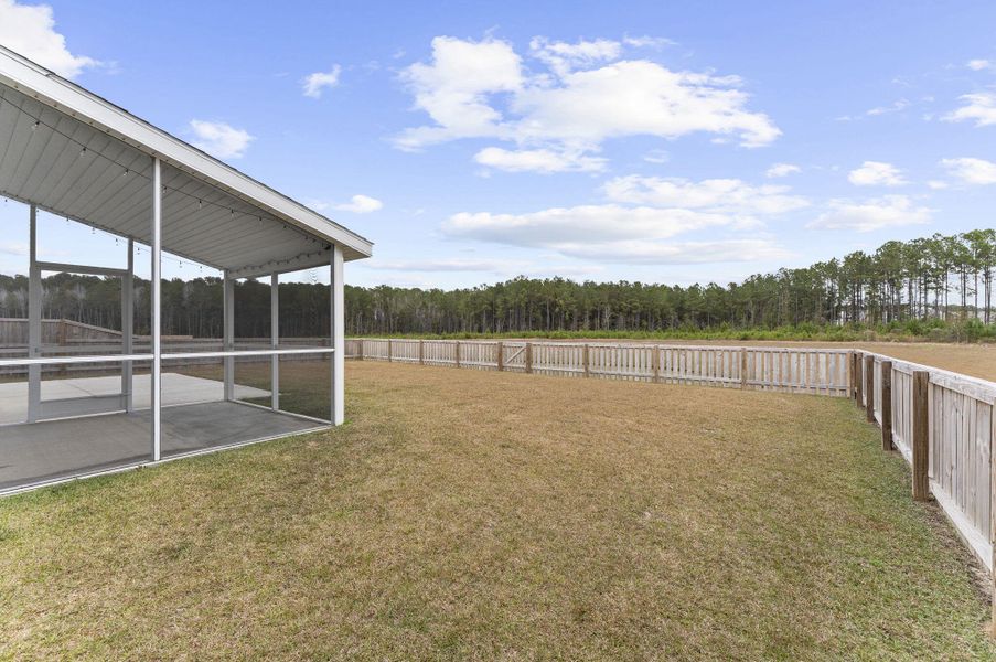 Exterior details and patio area of a home in , Summerville (Image 19).
