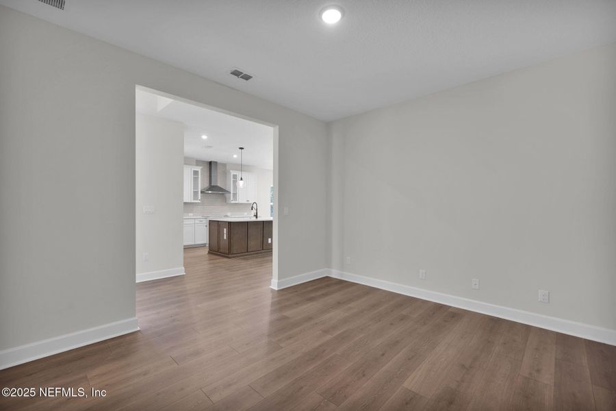 Spacious, unfurnished interior of a new home in Creighton Pointe, Fleming Island (Image 35). Spacious, unfurnished interior of a new home in Creighton Pointe, Fleming Island (Image 35).