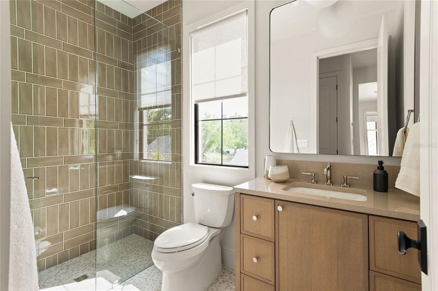 Furnished interior view inside a new home in , Orlando (Image 21).