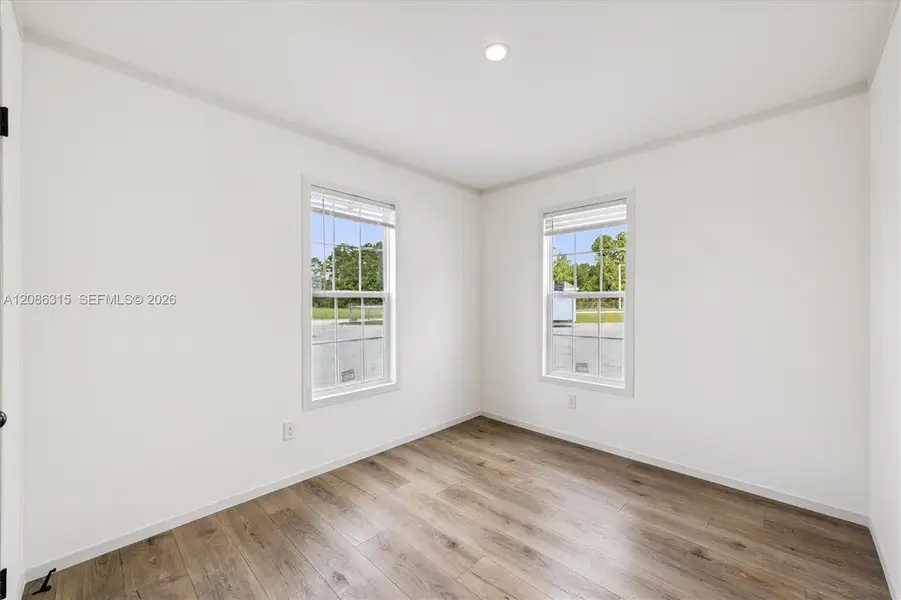 Spacious, unfurnished interior of a new home in , Miami (Image 12).