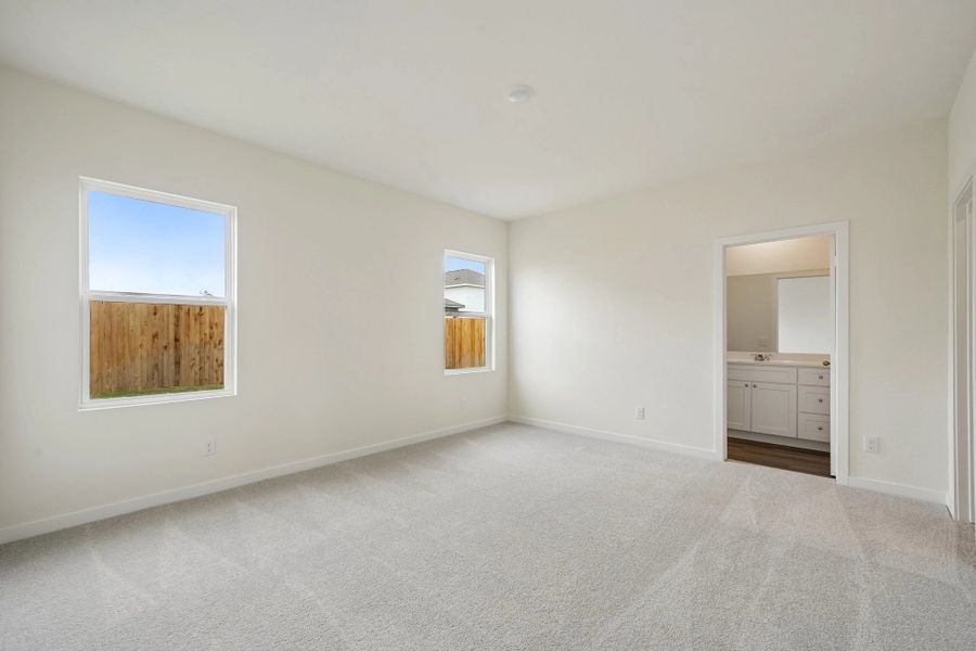 Representative unfurnished interior of a home built from the Odyssey by Starlight Homes in Oakfield Lakes, Parrish (Image 15).