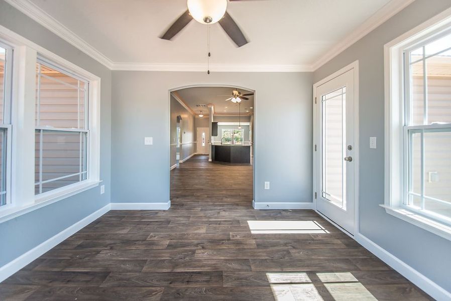 Representative unfurnished interior of a home built from the Jackson by Enchanted Homes in Lonesome Dove, San Antonio (Image 38).