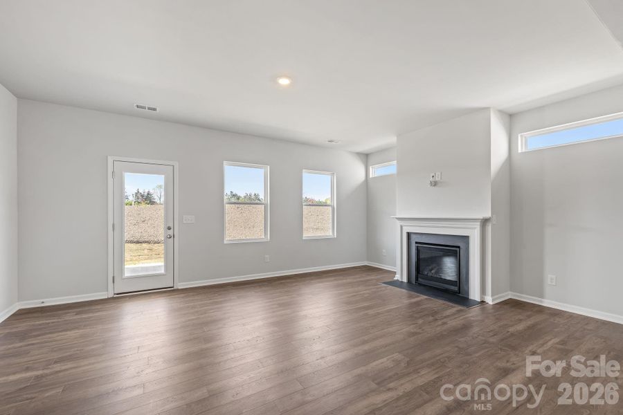 Spacious, unfurnished interior of a new home in McFarland Estates, York (Image 17).