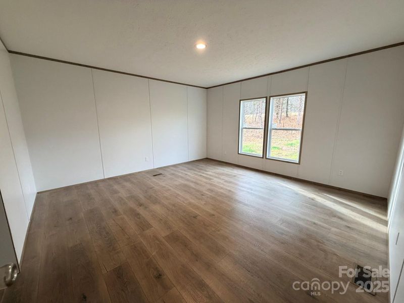 Spacious, unfurnished interior of a new home in , Statesville (Image 9).