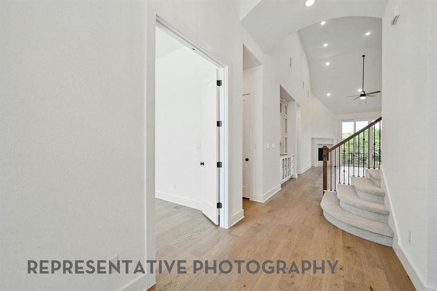 Spacious, unfurnished interior of a new home in Quail Hollow, Rockwall (Image 15).