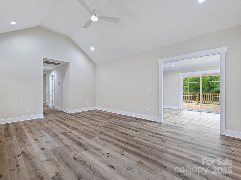 Spacious, unfurnished interior of a new home in , York (Image 23).