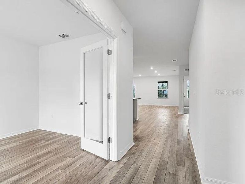 Spacious, unfurnished interior of a new home in Royal Highlands, Brooksville (Image 35).