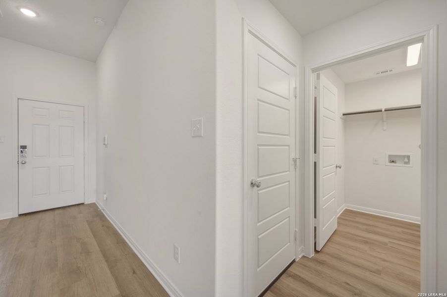 Spacious, unfurnished interior of a new home in Meadows at Clear Springs, New Braunfels (Image 31).