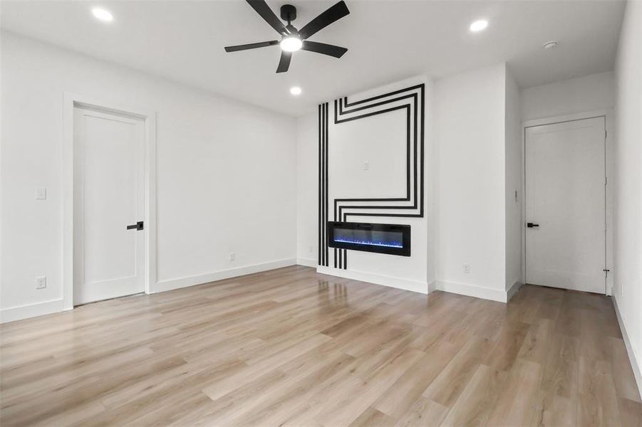 Spacious, unfurnished interior of a new home in , Dallas (Image 11).