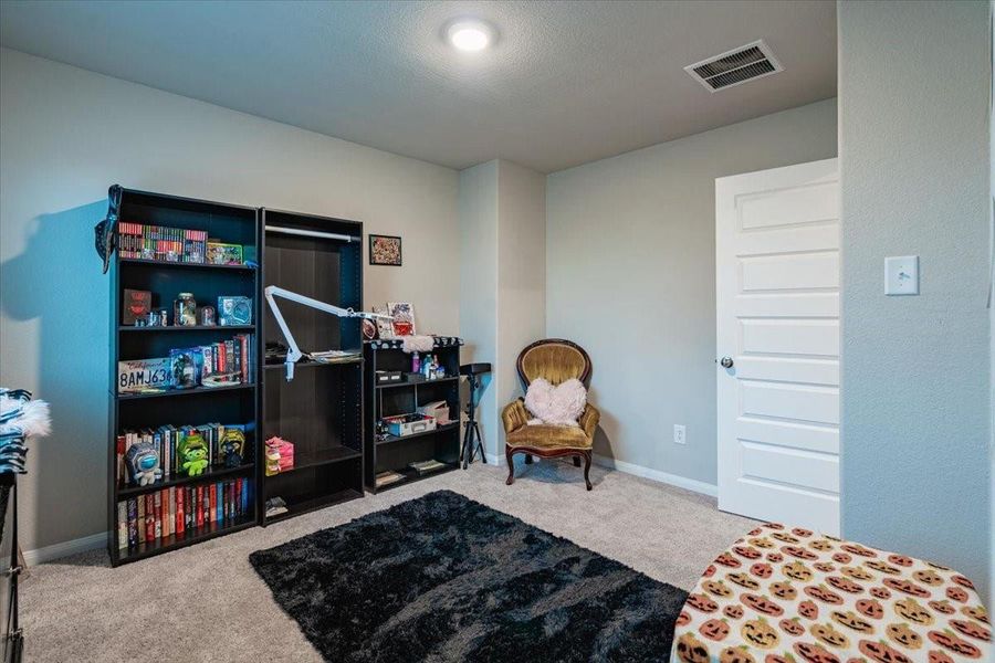 Furnished interior view inside a new home in River's Edge, Conroe (Image 7). Furnished interior view inside a new home in River's Edge, Conroe (Image 7).