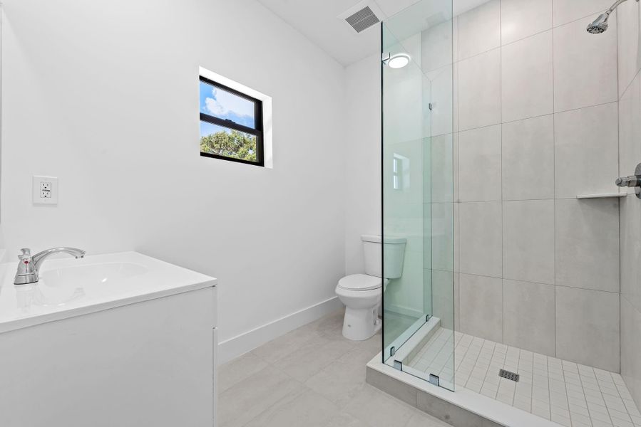 Furnished interior view inside a new home in , Fort Lauderdale (Image 3).