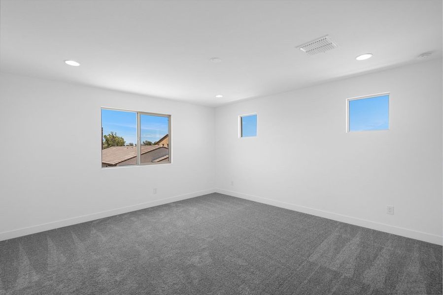 Representative unfurnished interior of a home built from the Winsor by Taylor Morrison in Stonehaven Discovery Collection, Glendale (Image 32).