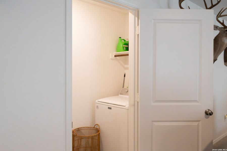 Close-up of interior finishes inside a home in Sapphire Grove, San Antonio (Image 10).